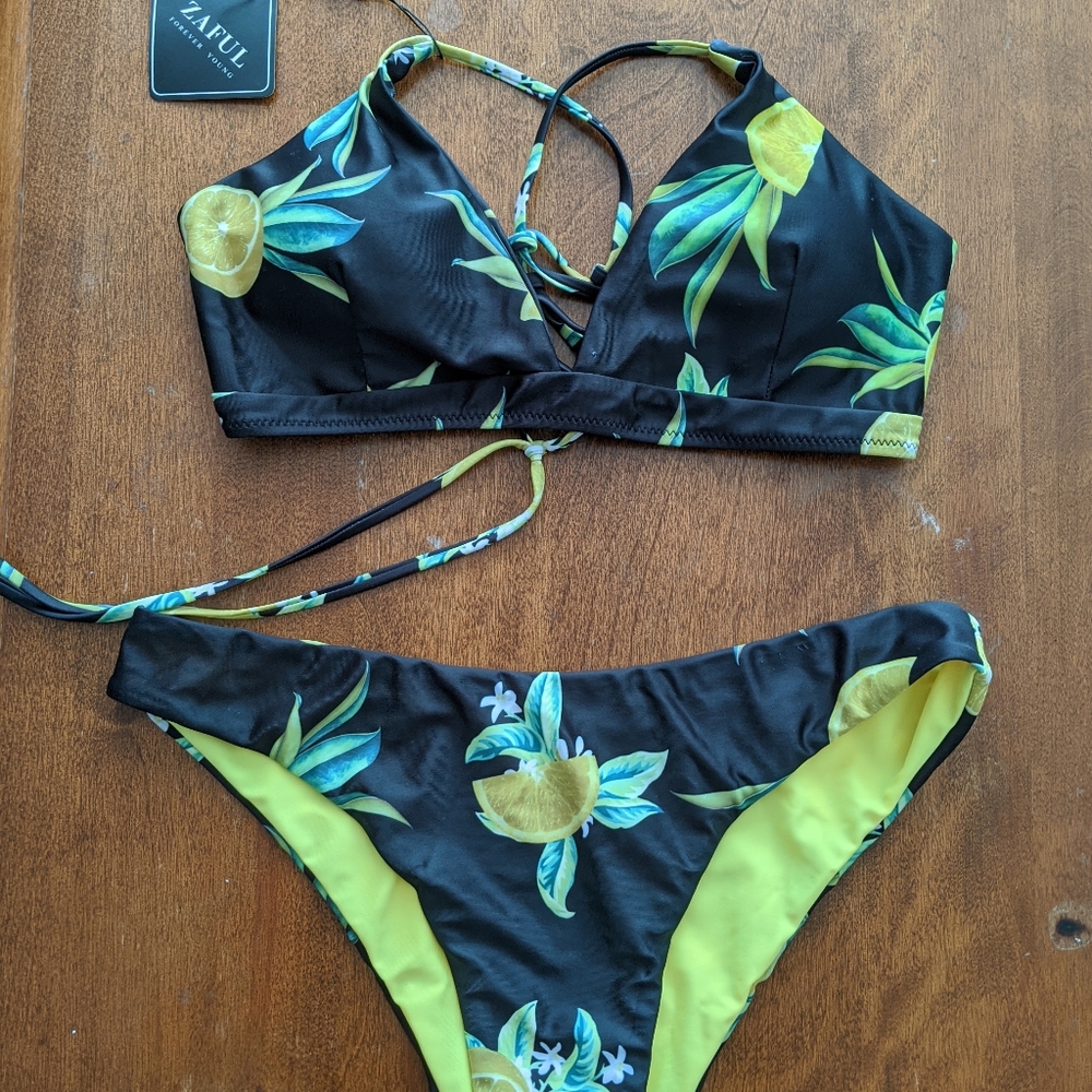 Lemon Bikini